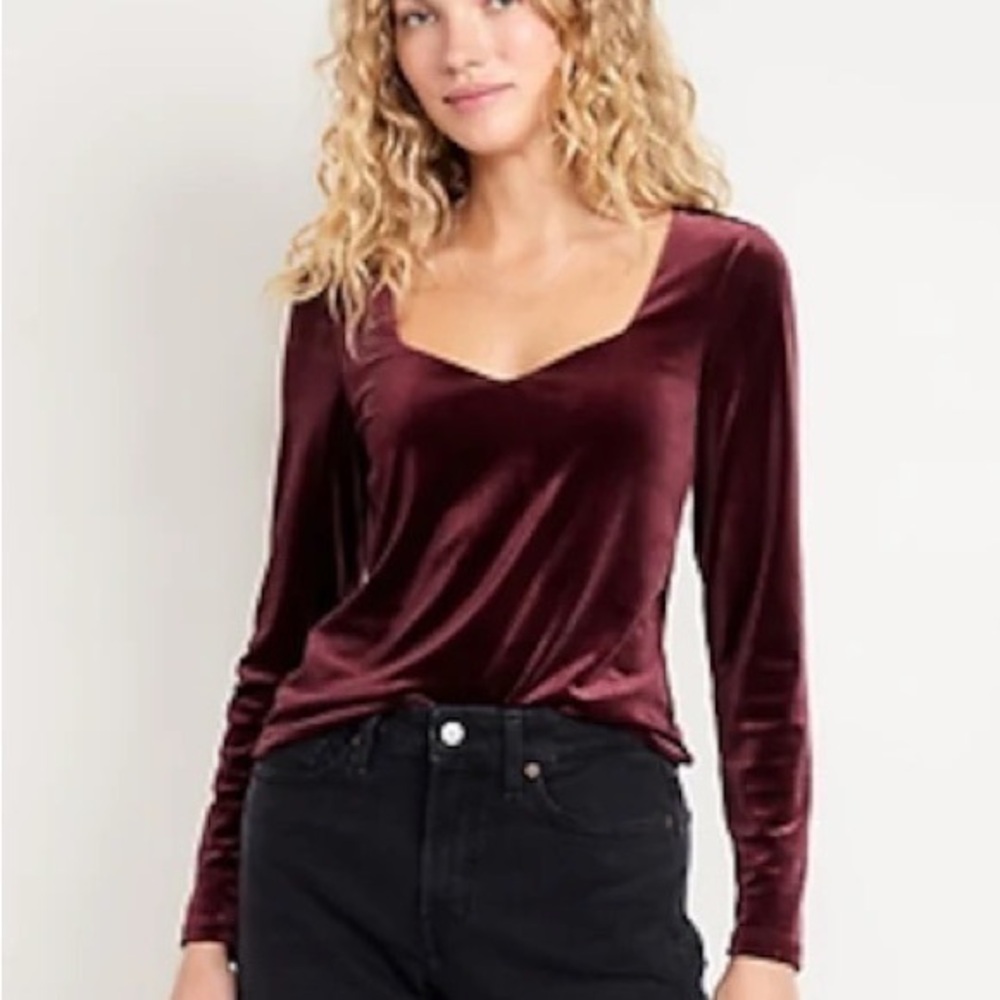 NWT Old Navy Fitted Velvet Long Sleeve Top